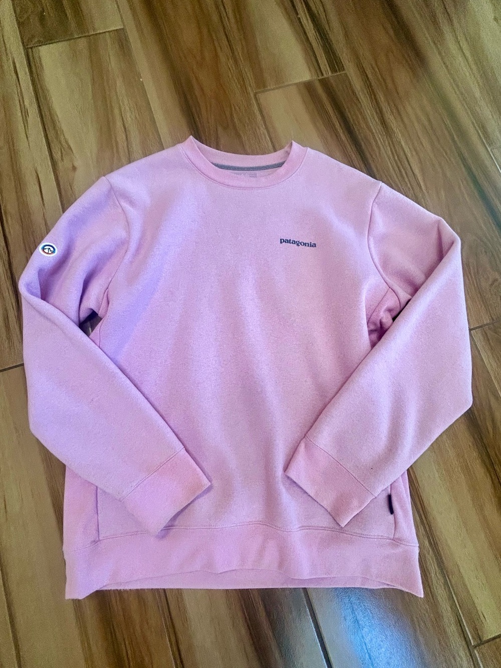 Patagonia Men's Light Pink Crewneck Sweatshirt